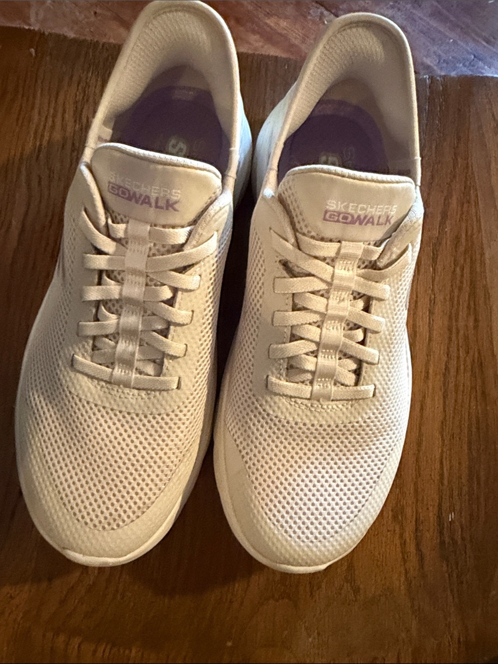 Sketchers Go Walk Tennis Shoes Size 8